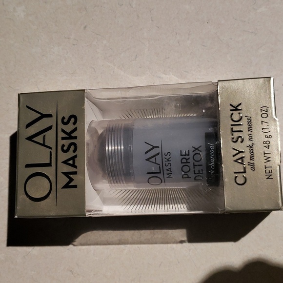 Olay Pore Detox clay stick. - Picture 2 of 3